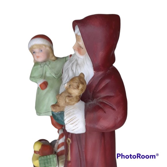 Vintage HOMCO Santa with Child and Angel with Baby Figurines - Set of Two - Picture 10 of 13